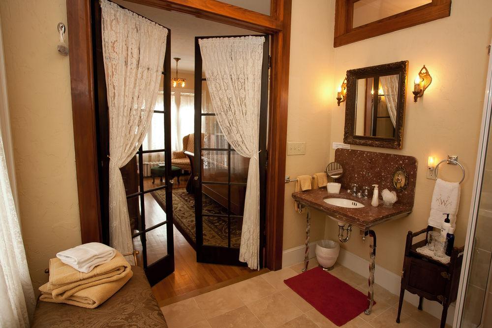 Westphal Mansion Inn Bed & Breakfast Hartford Exterior foto